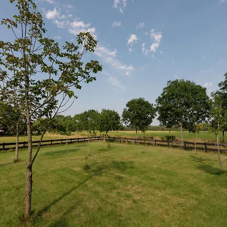 펜션 Near Lutjestrand *