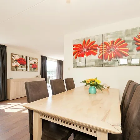 Near Lutjestrand 펜션 *