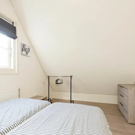 펜션 Near Lutjestrand Oosterklief